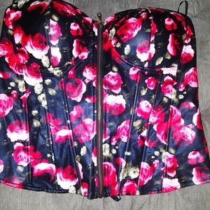 Leather Back with Pink Roses Corset 💕🌹